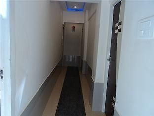 Hotel Royal Palace Mālād 外观 照片
