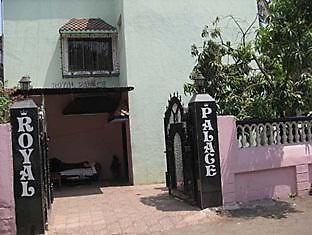 Hotel Royal Palace Mālād 外观 照片